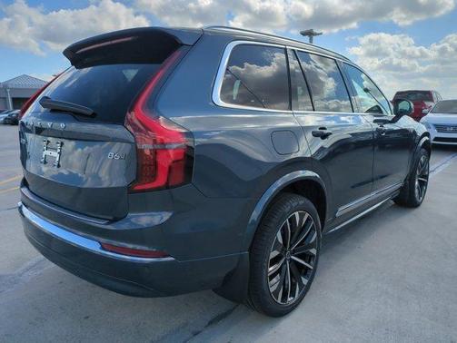 2026 Volvo XC90 B6 Plus 7-Seater