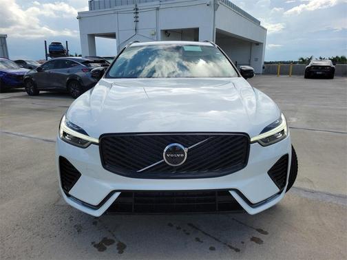 2026 Volvo XC60 B5 Ultra