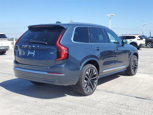 2026 Volvo XC90 B6 Plus 7-Seater