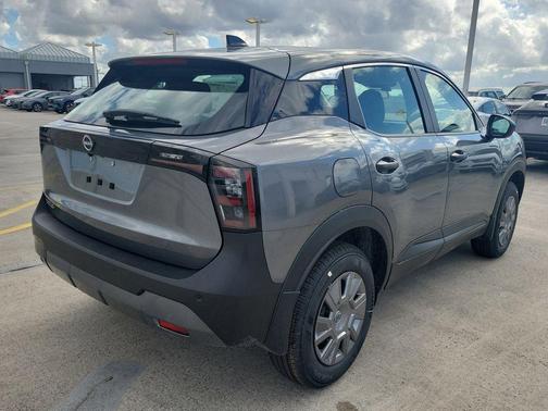 Gun Metallic 2026 Nissan Kicks S