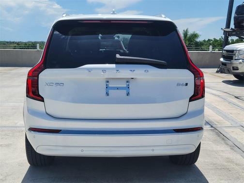2026 Volvo XC90 B6 ULTRA