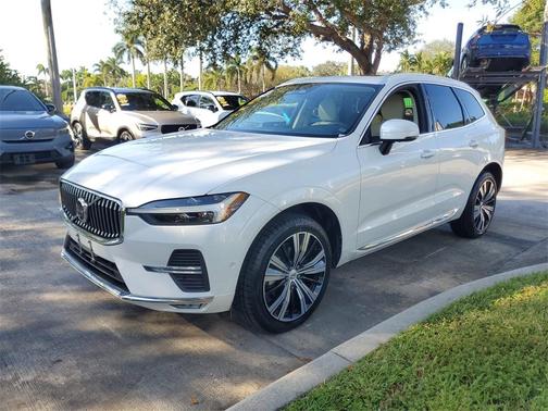 2023 Volvo XC60 B5 Plus Bright Theme