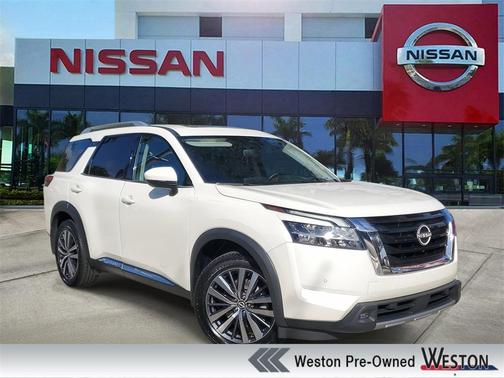2022 Nissan Pathfinder Platinum
