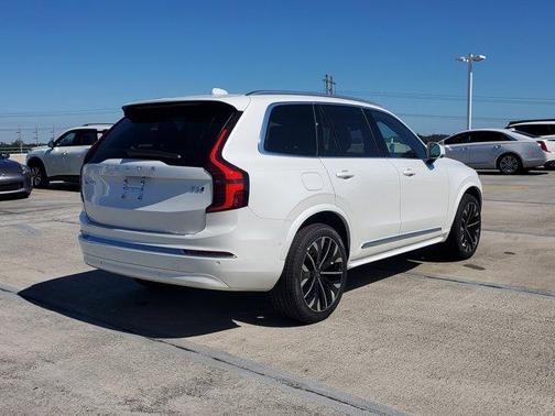 2026 Volvo XC90 B5 Ultra 7-Seater