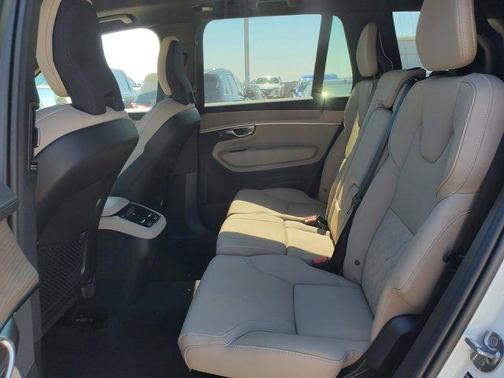 2026 Volvo XC90 B5 Ultra 7-Seater