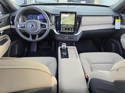 2025 Volvo XC90 Plug-In Hybrid T8 Ultra 7-Seater