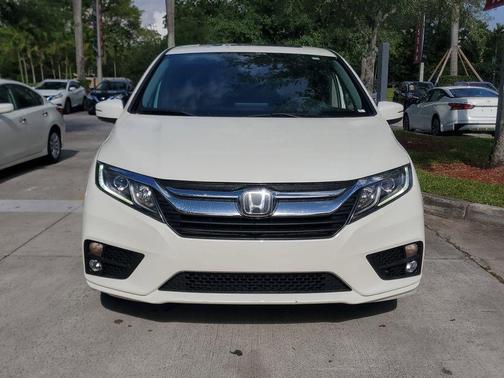White Diamond Pearl 2019 Honda Odyssey EX-L