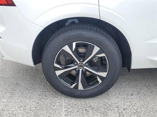 2026 Volvo XC60 B5 Core