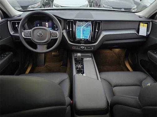 2025 Volvo XC60 B5 Core