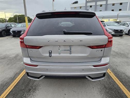2025 Volvo XC60 B5 Core
