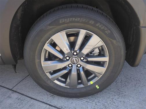 2025 Nissan Pathfinder S