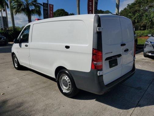 2021 Mercedes-Benz Metris Base