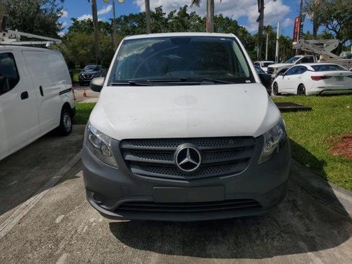 2021 Mercedes-Benz Metris Base