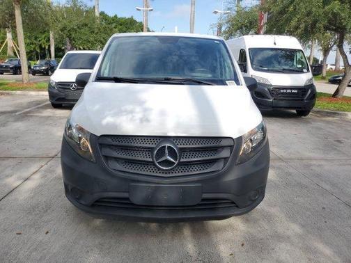2020 Mercedes-Benz Metris Base