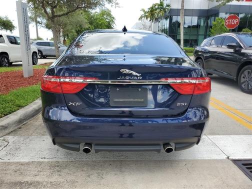 2018 Jaguar XF 25t Premium