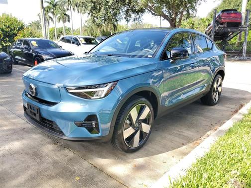 2023 Volvo C40 Recharge Pure Electric Twin Plus