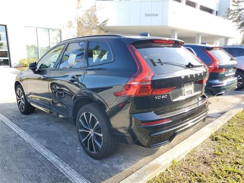 2025 Volvo XC60 B5 Plus