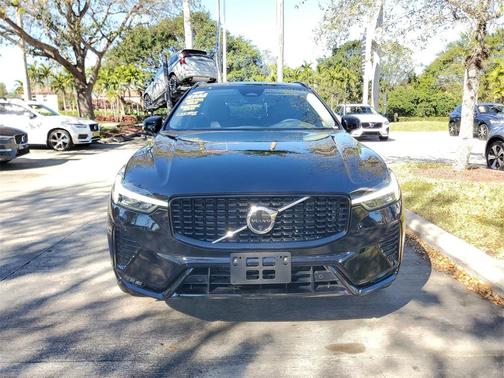 2025 Volvo XC60 B5 Plus