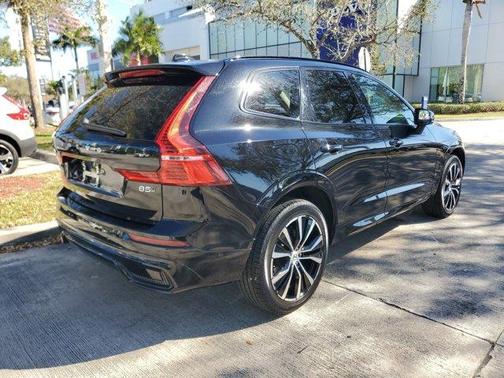 2025 Volvo XC60 B5 Plus