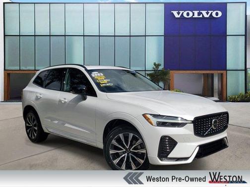 Crystal White 2024 Volvo XC60 B5 Core
