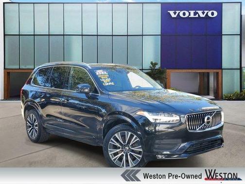 2022 Volvo XC90 T5 Momentum 7 Passenger