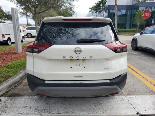 2022 Nissan Rogue SV