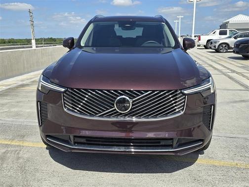 2025 Volvo XC90 B6 Plus 6-Seater