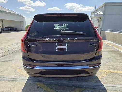 2025 Volvo XC90 B6 Plus 6-Seater