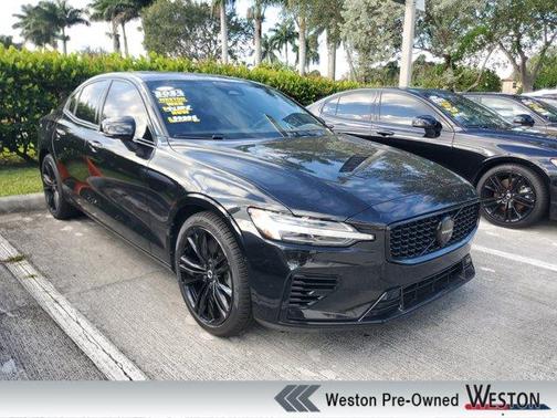 2024 Volvo S60 Recharge Plug-In Hybrid T8 Plus Black Edition