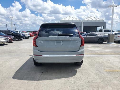 2026 Volvo XC90 B6 Ultra 7-Seater