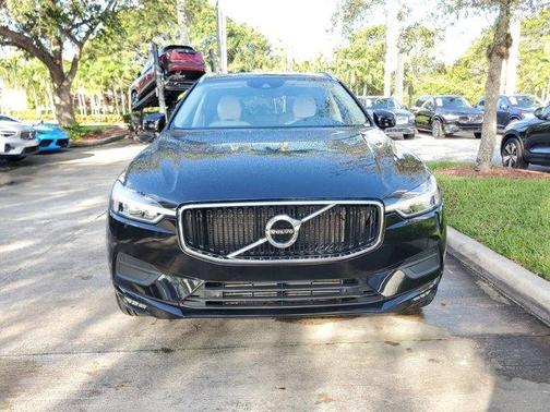 2021 Volvo XC60 T5 Momentum
