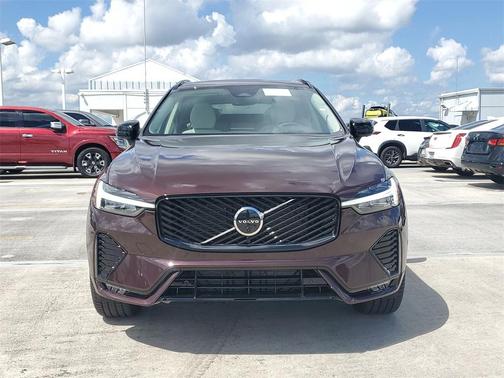 2026 Volvo XC60 B5 Ultra