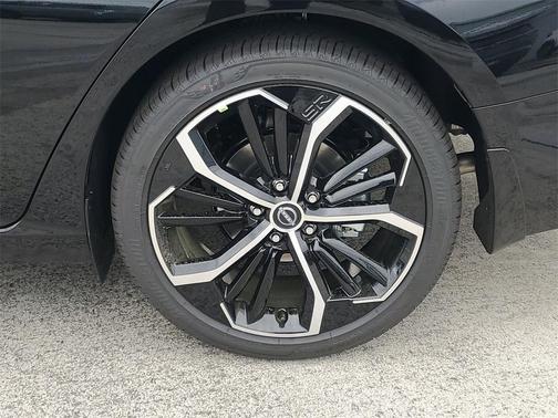 Black 2026 Nissan Altima 2.5 SR