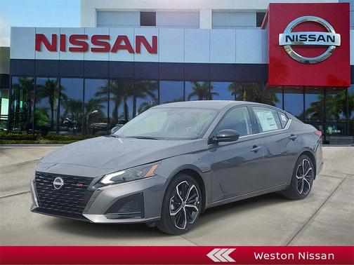 2025 Nissan Altima SR