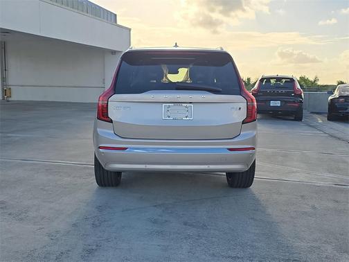 2026 Volvo XC90 B6 Ultra 6-Seater