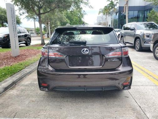 Pearl 2016 Lexus CT 200h Base