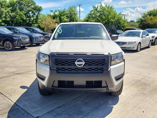 2025 Nissan Frontier S