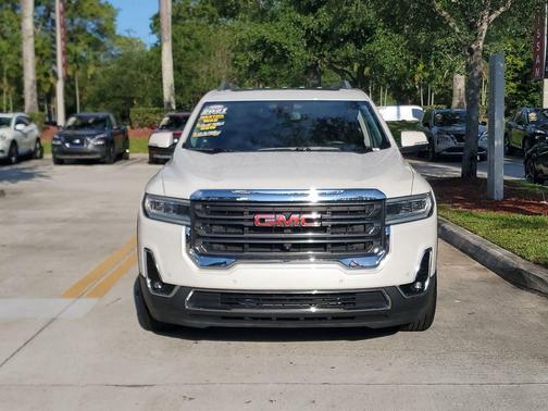 White Frost Tri-Coat 2021 GMC Acadia SLT
