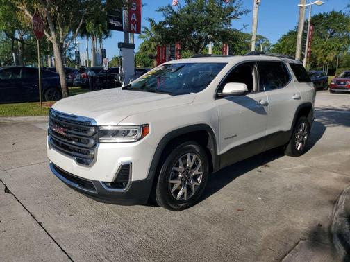 White Frost Tri-Coat 2021 GMC Acadia SLT