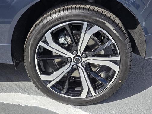 2025 Volvo XC60 Plug-In Hybrid T8 Ultra