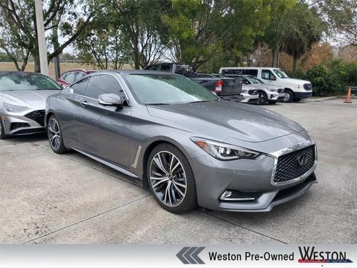 2022 INFINITI Q60 LUXE