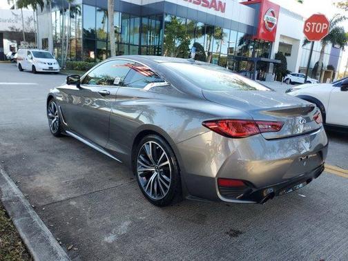 2022 INFINITI Q60 LUXE