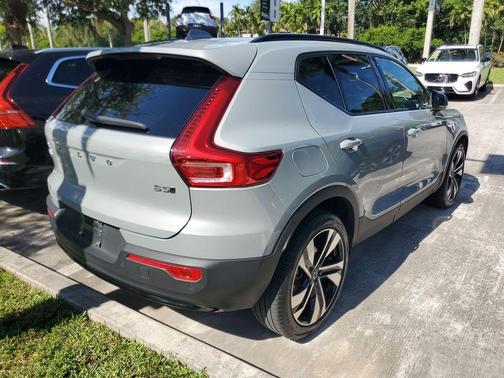 Gray Metallic 2024 Volvo XC40 B5 Plus Dark Theme