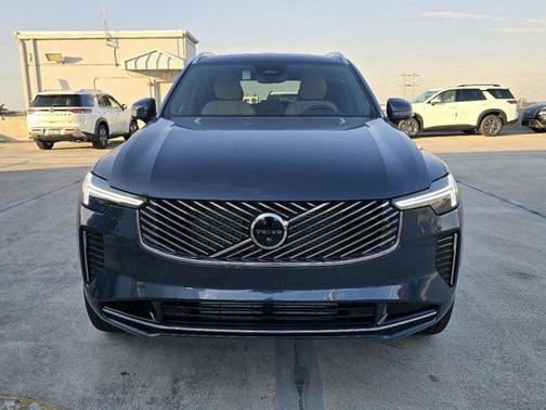 2025 Volvo XC90 Plug-In Hybrid T8 Ultra 7-Seater