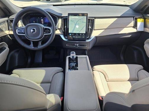 2025 Volvo XC90 Plug-In Hybrid T8 Ultra 7-Seater
