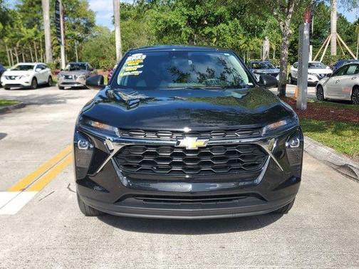 Mosaic Black Metallic 2024 Chevrolet Trax LS