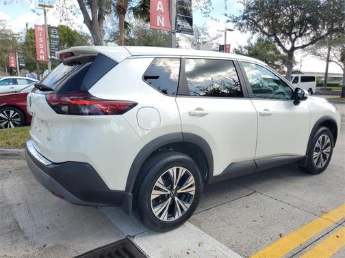2023 Nissan Rogue SV