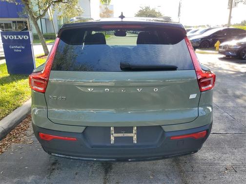 2023 Volvo XC40 Recharge Pure Electric Twin Plus