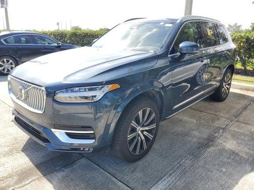 2025 Volvo XC90 B5 Core