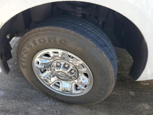 2019 Nissan NV Passenger NV3500 HD SV V6/SV V8